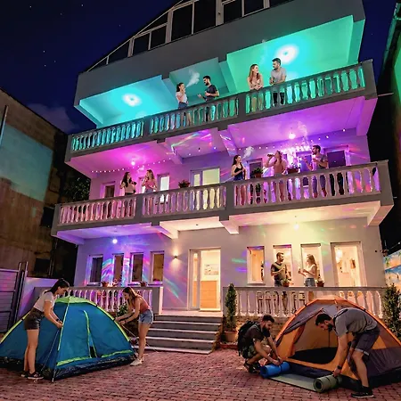 Backpackers *